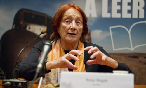 Libros y autores se cuelan en las fábricas en España